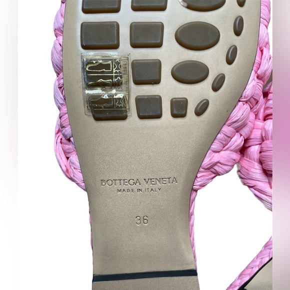 Bottega Veneta Pink Raffia Stretch Flat Sandals in Blossom Size 36 / US 6 - Picture 7 of 14
